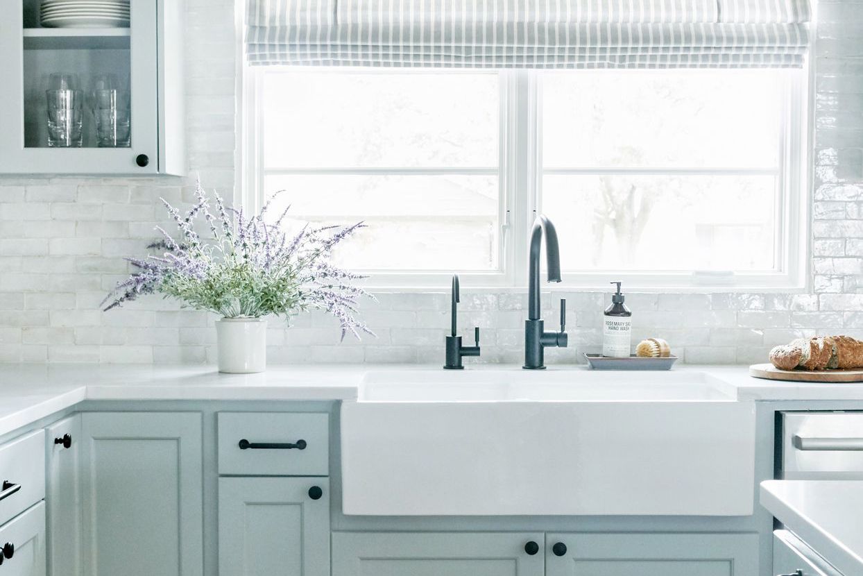 A comprehensive guide to tackling major appliances and areas in your kitchen.